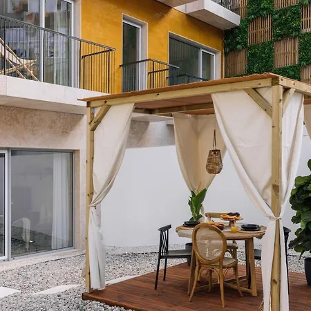 Apartment Mangai - 2 Bedrooms, Terrace, Parking In Arroios