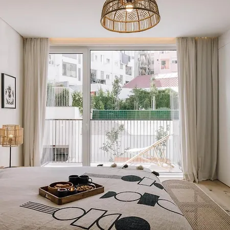 Mangai - 2 Bedrooms, Terrace, Parking In Arroios Apartment